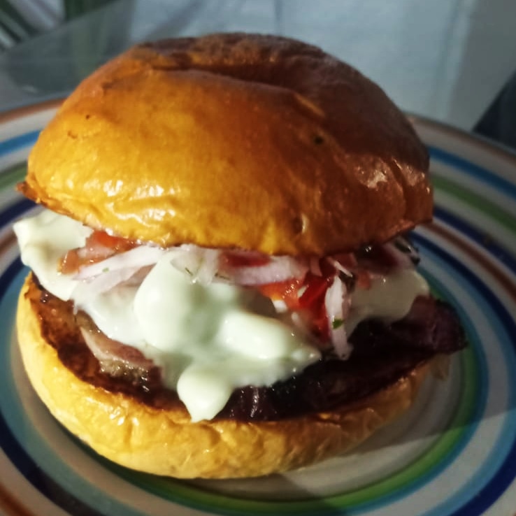 Hamburguesa de Chicharrón